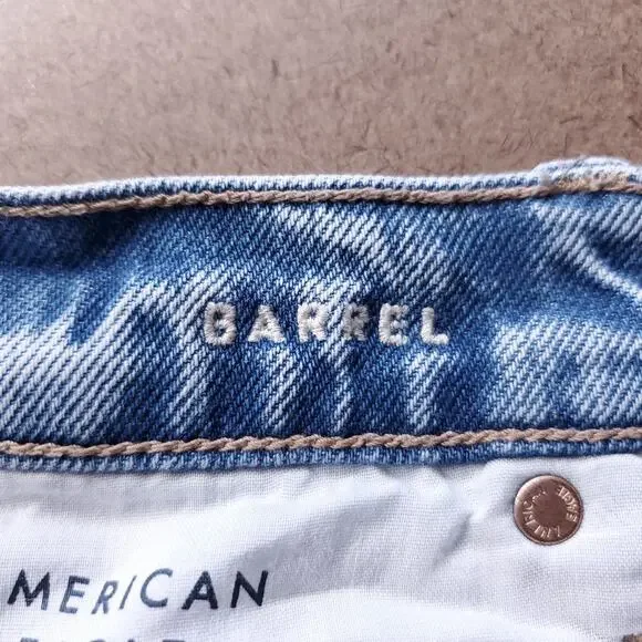 American Eagle Barrel Jeans Women 4 Blue Stone Wash Distressed Y2K - Picture 9 of 12